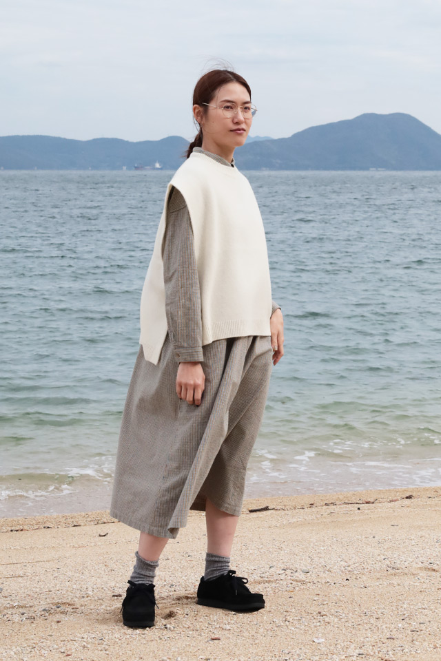 オーガニックウールスリットベスト