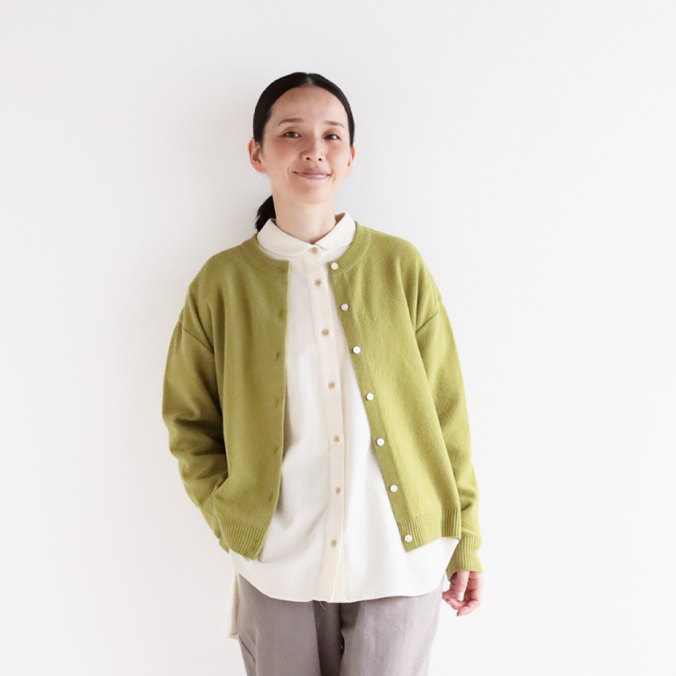 ライトグリーン