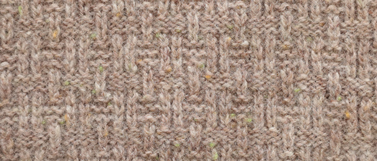 ベージュ生地アップ