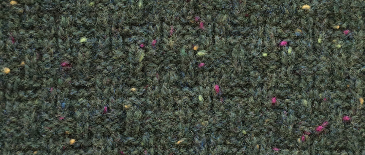 ベージュ生地アップ