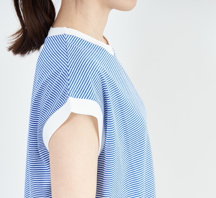 ノースリーブTシャツ横