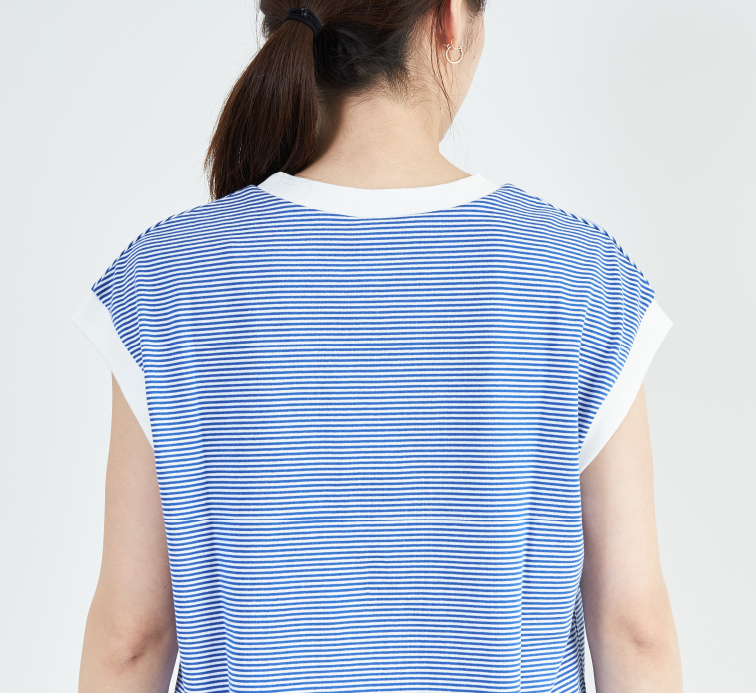 ノースリーブTシャツ後