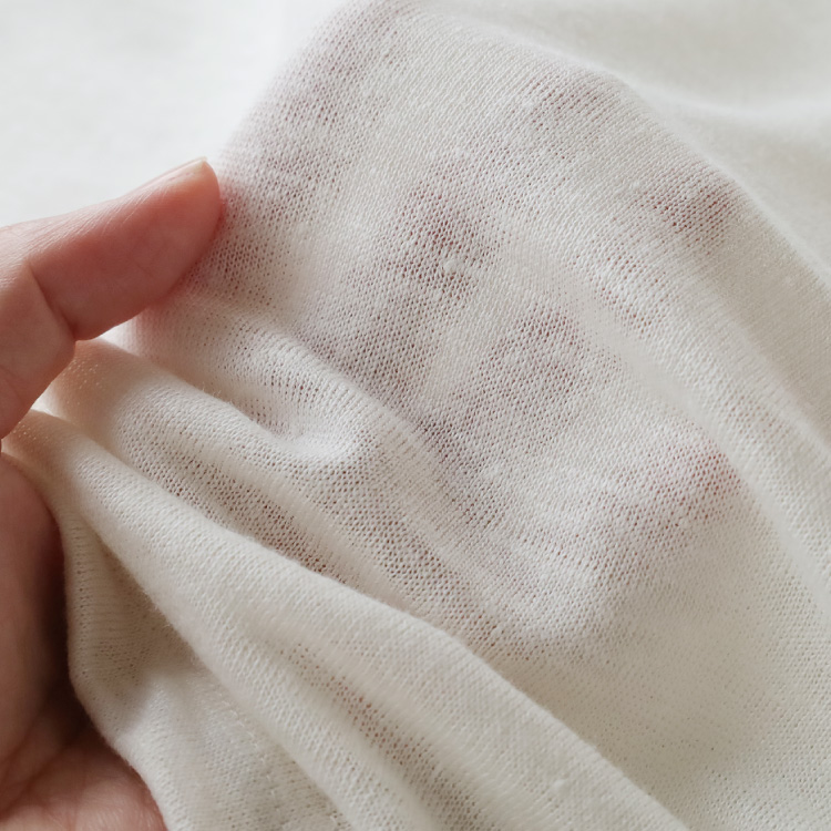 生地アップ 手で持ったところ