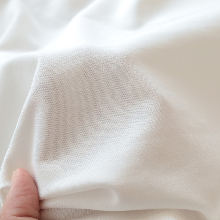 生地アップ 手で持ったところ