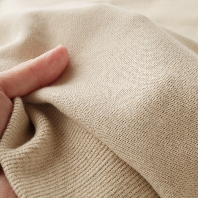 生地アップ 手に持ったところ