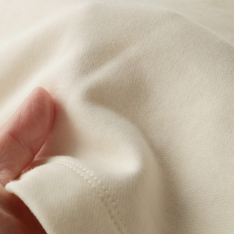 生地アップ 手に持ったところ