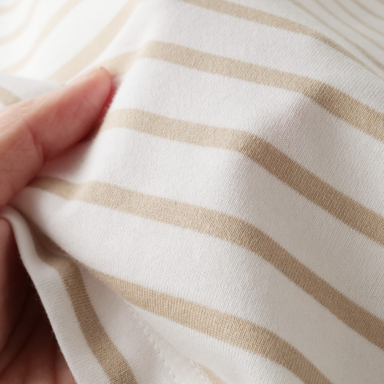 生地アップ 手に持ったところ