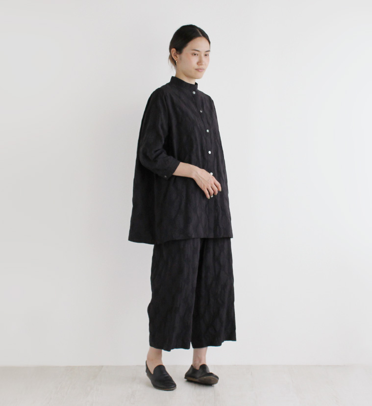 nofl ドットジャガードワイドストレートパンツ