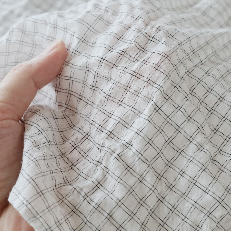 生地アップ 手で持ったところ