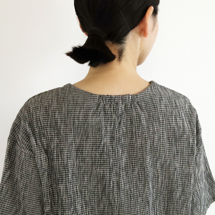 背中