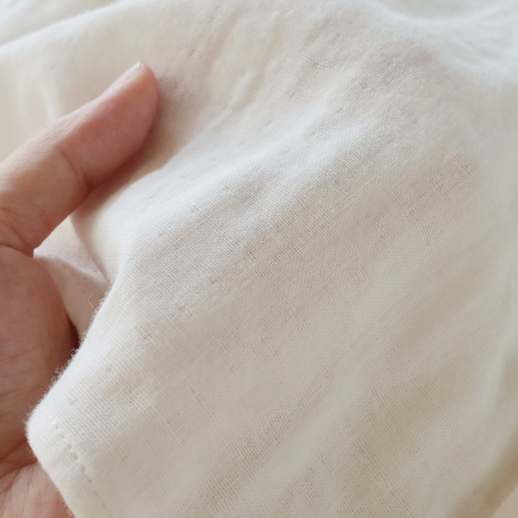 生地アップ 手で持ったところ