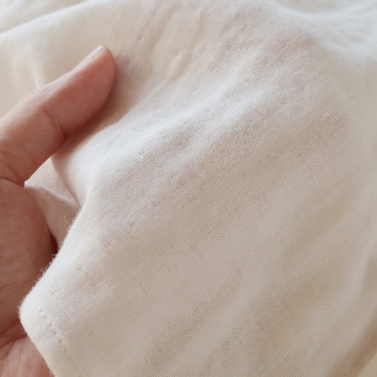 生地アップ 手で持ったところ