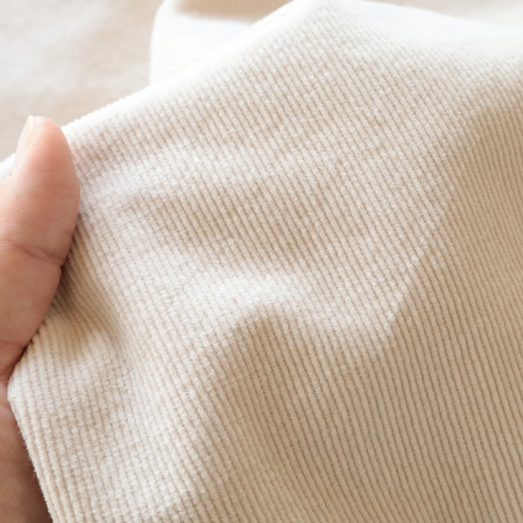 生地アップ 手に持ったところ