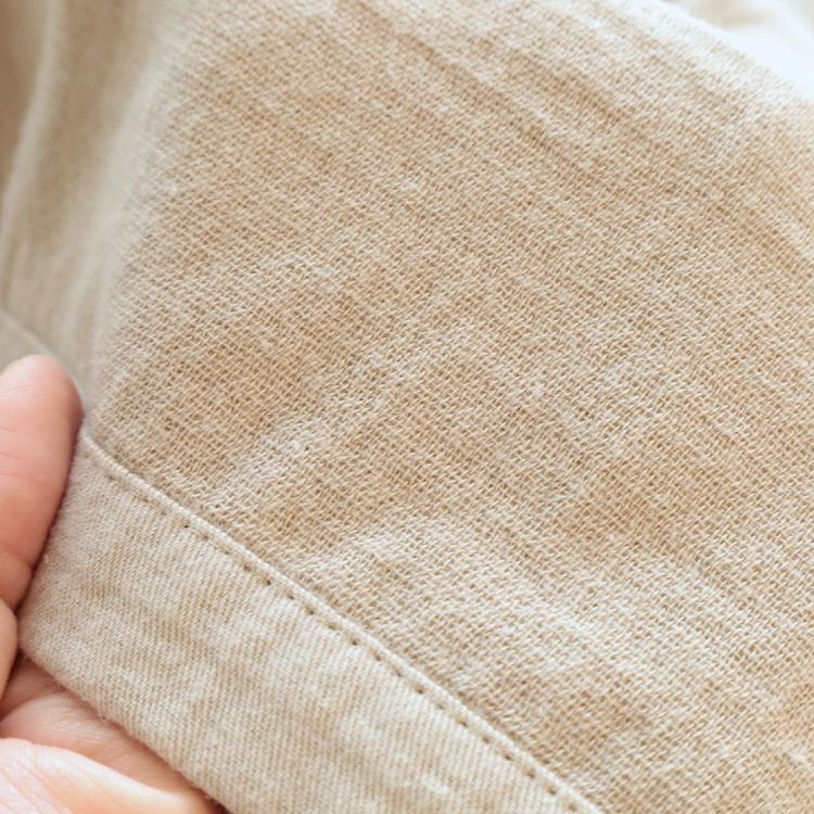 生地裏面アップ 手に持ったところ