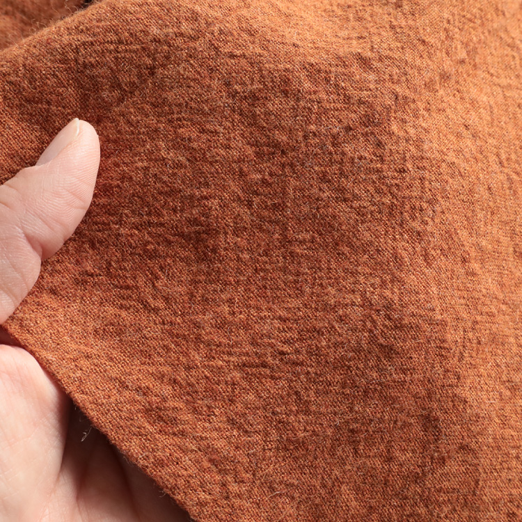 生地アップ 手で持ったところ