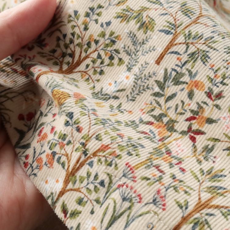 生地アップ 手で持ったところ