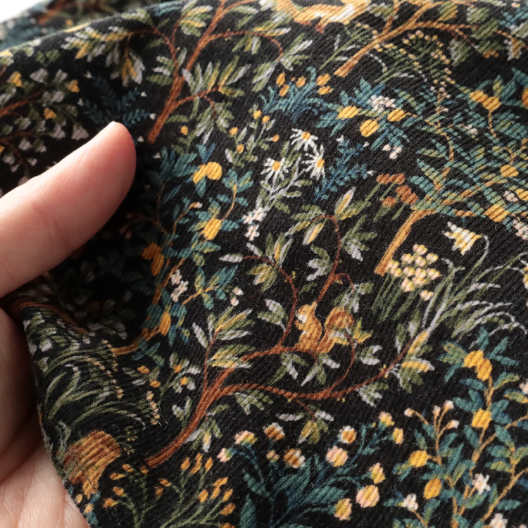 生地アップ 手で持ったところ