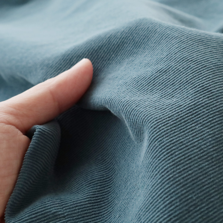 生地アップ 手に持ったところ