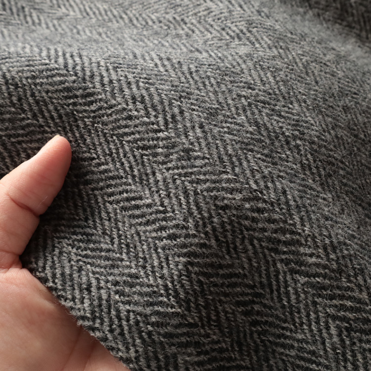 生地アップ 手に持ったところ