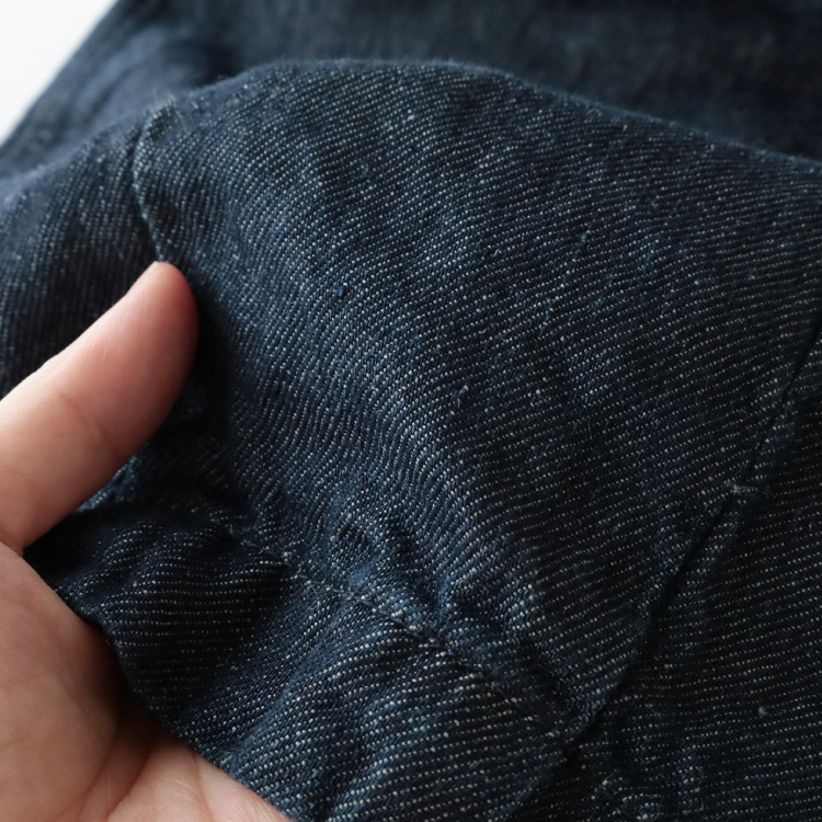 生地アップ 手で持ったところ