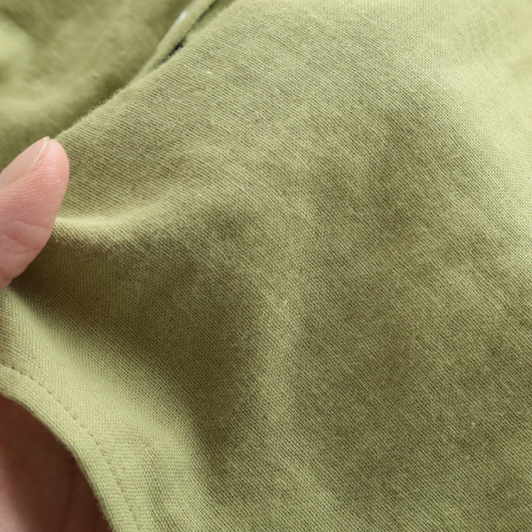 生地アップ 手で持ったところ