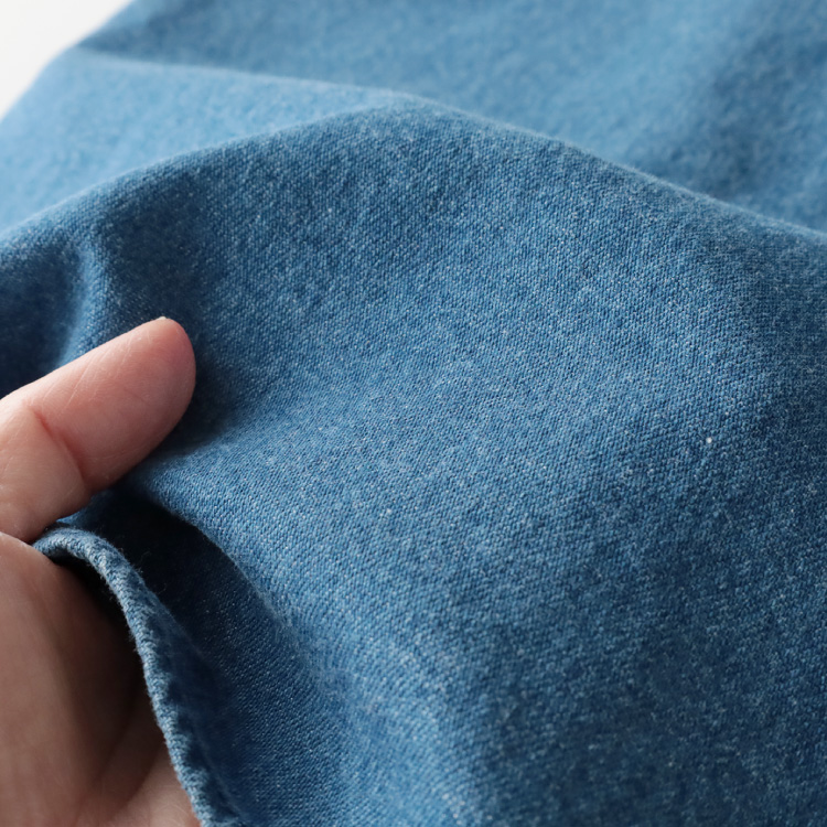 生地アップ 手に持ったところ