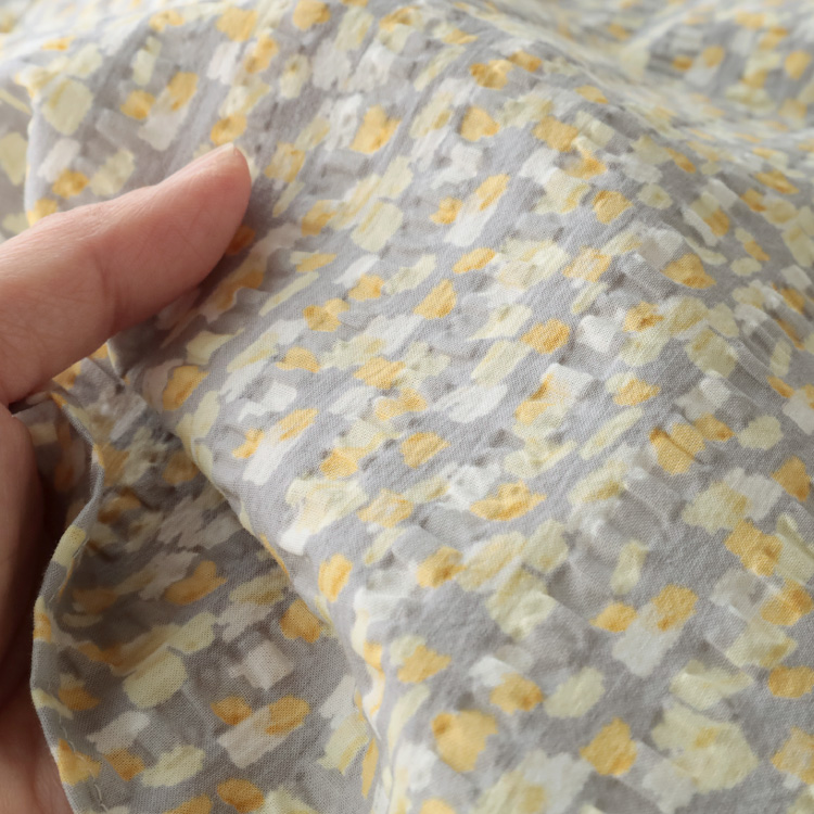 生地アップ 手に持ったところ