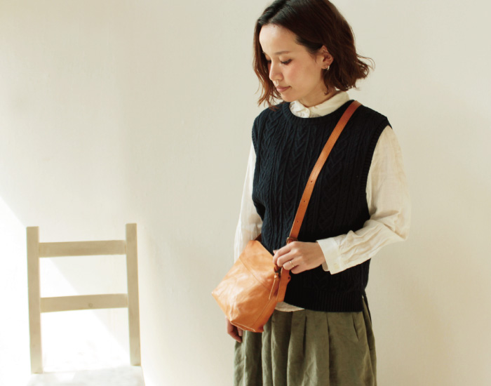 arome de muguet レザーミニショルダー