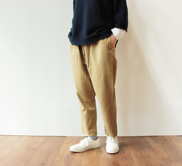 YARRAデニムサルエルパンツ前